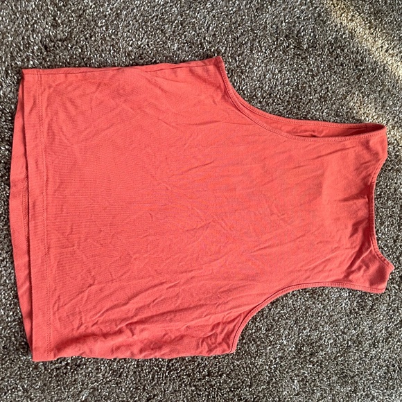 Crop Tank - Picture 4 of 4